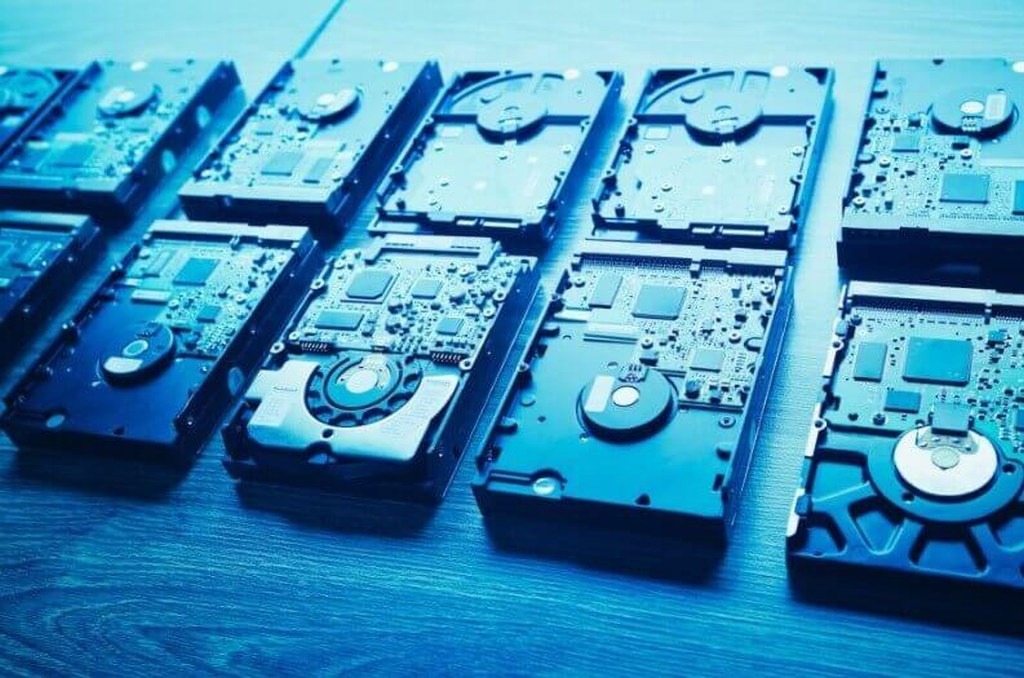 В Москве исчезают с прилавков HDD и SSD диски